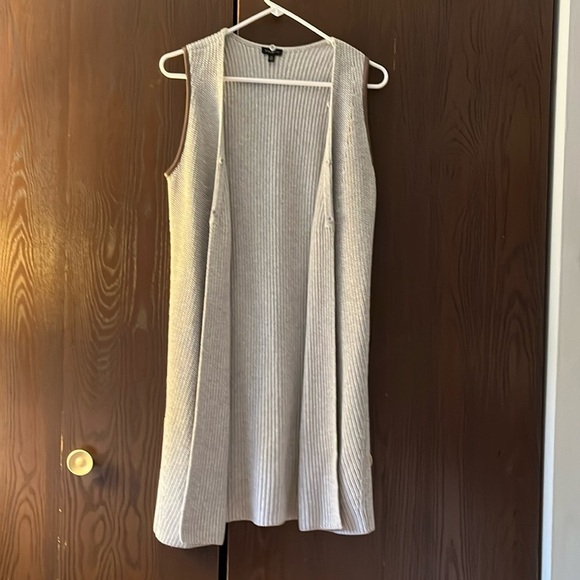 Talbot’s sleeveless gray knit, long vest. Size XS - Picture 1 of 9